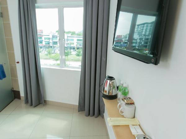 1 Hotel Mahkota Cheras : photo 5 de la chambre chambre lit king-size deluxe