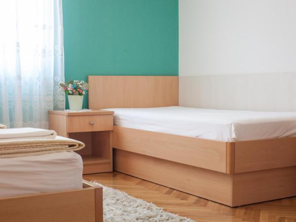 Guest House Damir : photo 2 de la chambre chambre double - vue sur mer