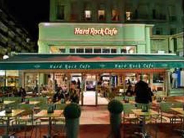 Studio carré d'or situé à 50 m de la plage : photo 5 de la chambre appartement