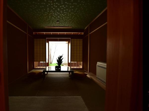 Yado Kiramachi : photo 10 de la chambre chambre lits jumeaux supérieure - vue sur jardin