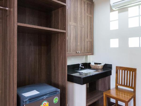 Baanchernchiangmai Hotel : photo 4 de la chambre chambre triple avec balcon