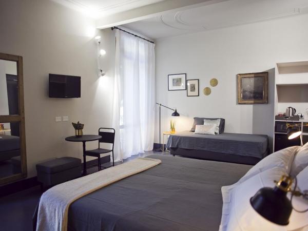 Pepita Lodge : photo 4 de la chambre chambre triple avec balcon