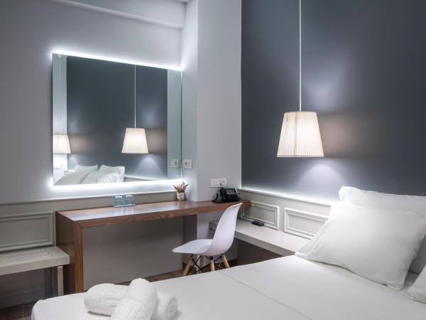 AD Athens Luxury Rooms & Suites : photo 3 de la chambre chambre lits jumeaux supérieure