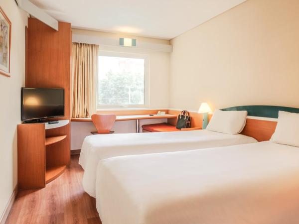 Ibis Monterrey Aeropuerto : photo 2 de la chambre chambre double standard avec 2 lits doubles