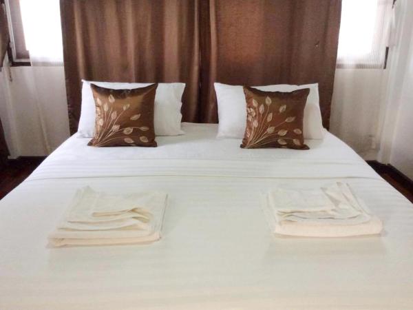 Naturbliss Resort Village : photo 10 de la chambre chambre double avec salle de bains privative séparée