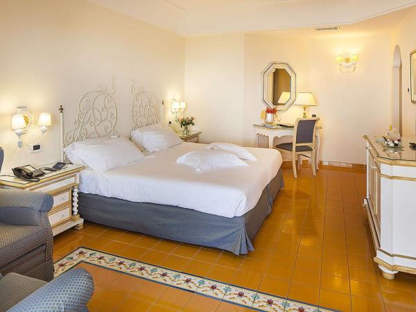 Excelsior Belvedere Hotel & Spa : photo 2 de la chambre chambre double ou lits jumeaux supérieure - vue sur mer