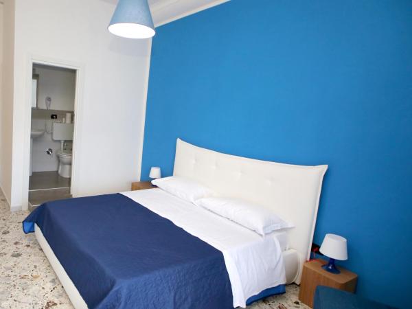 B&B Salernow2 : photo 3 de la chambre chambre quadruple avec balcon