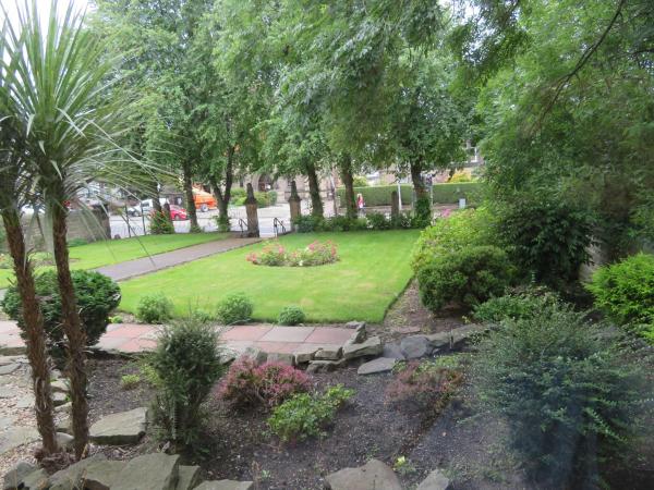 Duthus Lodge Guest House : photo 8 de la chambre chambre lits jumeaux standard avec vue sur jardin