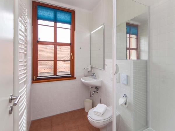 Bed and Breakfast am Schillerplatz : photo 9 de la chambre chambre double