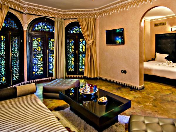 Palais Ommeyad Suites & Spa : photo 6 de la chambre suite junior avec bain à remous