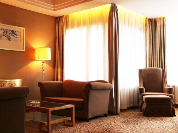 Glarun Jinling Hotel : photo 2 de la chambre suite supérieure 