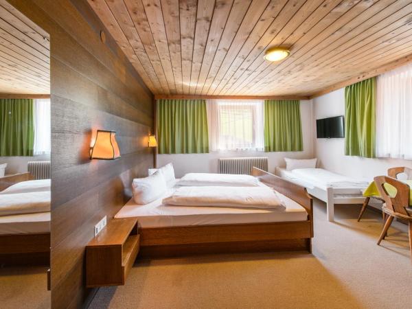 Bärenwirth : photo 3 de la chambre chambre double avec lit d'appoint (2 adultes + 1 enfant)