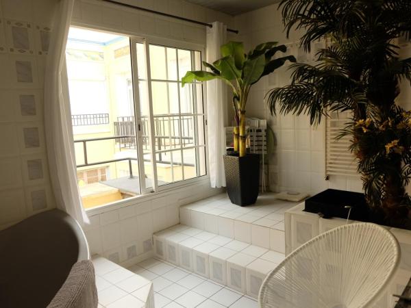 B&B Le Patio En Ville - Chambres d'hôtes : photo 7 de la chambre suite lit queen-size