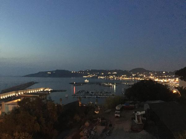 Harbour View B&B : photo 5 de la chambre chambre double - vue sur mer