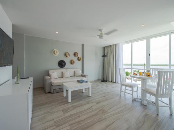 Oleo Cancun Playa All Inclusive Resort : photo 2 de la chambre suite junior - couché de soleil