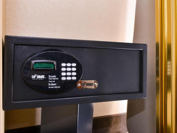 Best Western Hollywood Plaza Inn Hotel - Hollywood Walk of Fame LA : photo 1 de la chambre chambre lit king-size - non-fumeurs