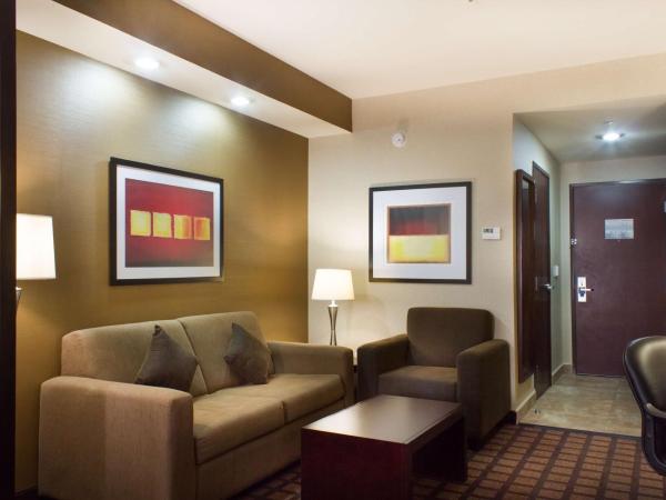 Best Western PREMIER Monterrey Aeropuerto : photo 2 de la chambre chambre lit king-size avec canapé-lit - non-fumeurs