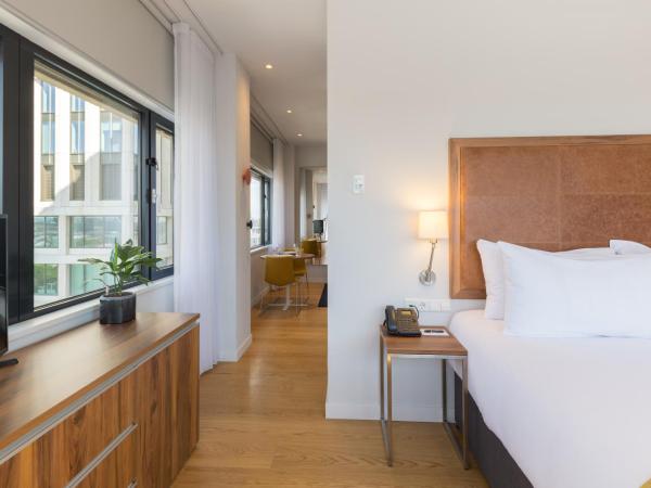 PREMIER SUITES Rotterdam : photo 4 de la chambre appartement d'angle 1 chambre