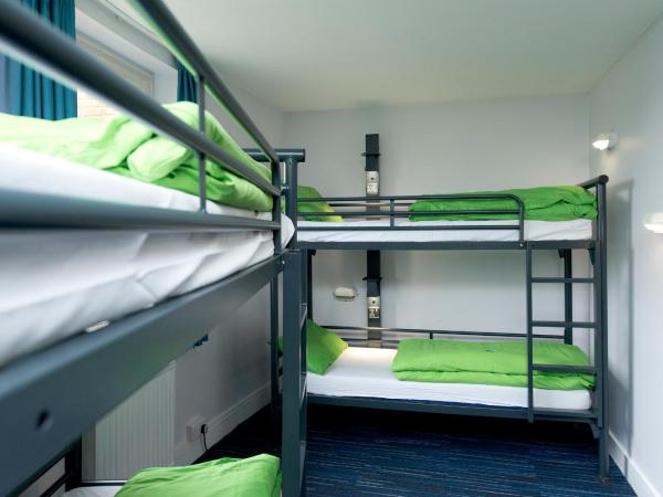 YHA London Thameside : photo 4 de la chambre lits superposés dans dortoir masculin 
