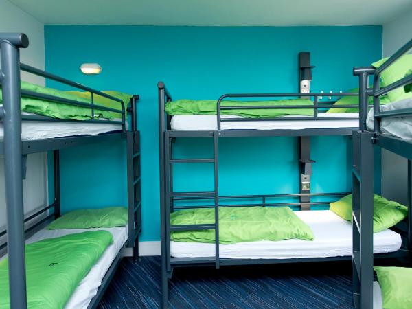 YHA London Thameside : photo 5 de la chambre lits superposés dans dortoir masculin 