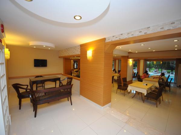 Suite Laguna Otel : photo 5 de la chambre suite junior (2 adultes + 1 enfant)