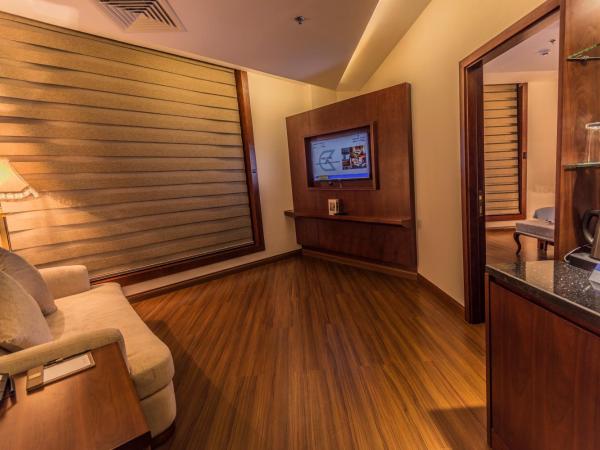 Golden Tulip Headington : photo 2 de la chambre suite plaza