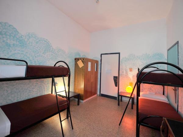 OstellOlinda : photo 4 de la chambre lit simple dans dortoir mixte de 4 lits