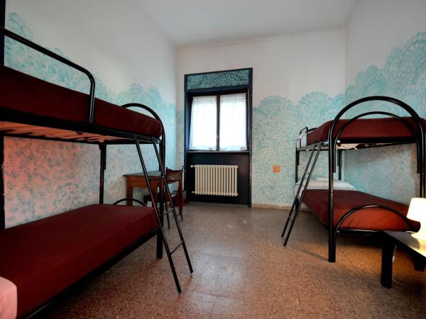 OstellOlinda : photo 3 de la chambre lit simple dans dortoir mixte de 4 lits