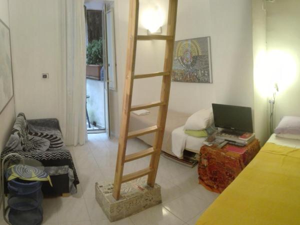 Buonanotte & Buongiorno Guesthouse : photo 3 de la chambre chambre quadruple avec salle de bains