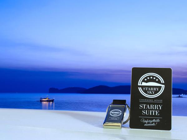 Starry Sky Charming House : photo 9 de la chambre suite lit king-size - vue sur mer