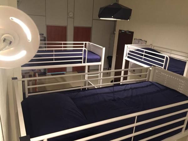 Vloft Backpackers Hostel : photo 7 de la chambre lit dans dortoir mixte de 12 lits