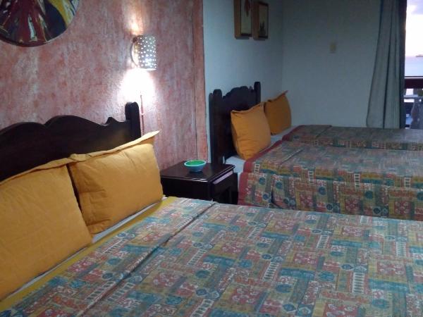 Bed & breakfast Villa Carmo : photo 3 de la chambre chambre quadruple - vue sur mer