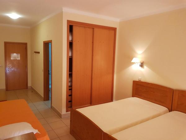Rialgarve : photo 2 de la chambre chambre triple avec balcon