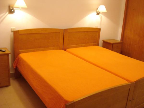 Rialgarve : photo 2 de la chambre chambre lits jumeaux avec balcon