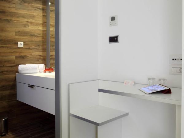 Room Mate Pau : photo 5 de la chambre chambre double ou lits jumeaux standard