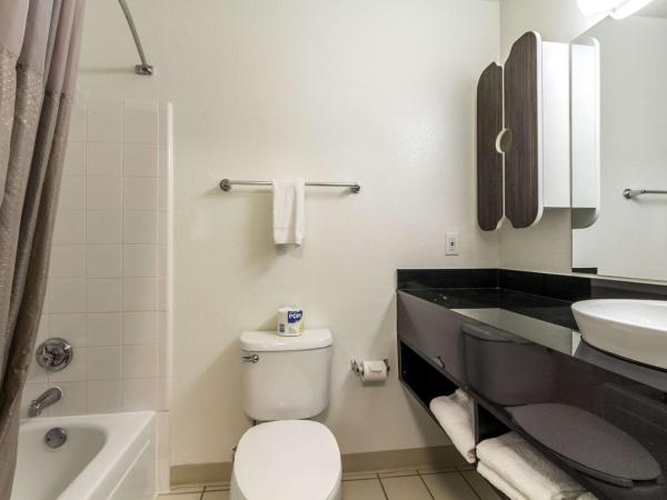 Studio 6-Dallas, TX - Northwest : photo 6 de la chambre chambre lit queen-size - non-fumeurs