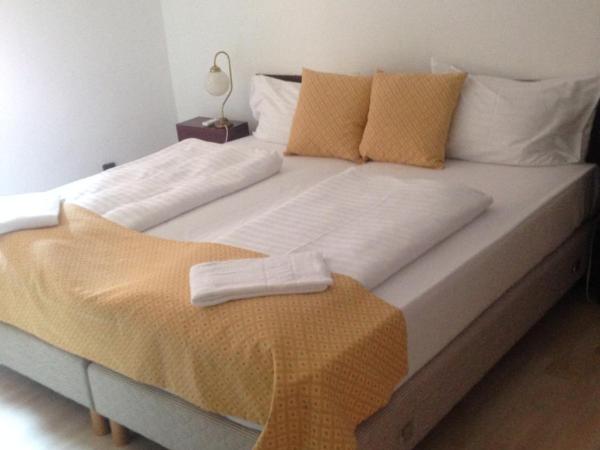 Hotel Gloria Budapest City Center : photo 1 de la chambre chambre familiale