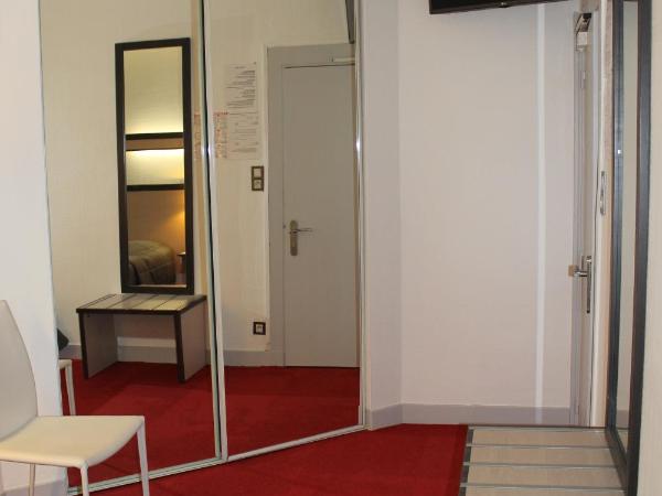 Hôtel de la Meuse : photo 5 de la chambre chambre double