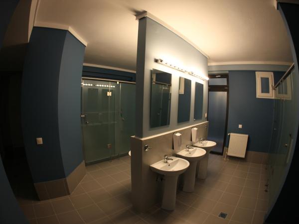 Stay Hybrid Hostel : photo 9 de la chambre lit simple dans dortoir mixte
