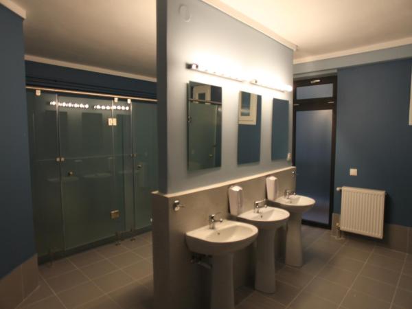 Stay Hybrid Hostel : photo 9 de la chambre lit dans dortoir mixte de 6 lits