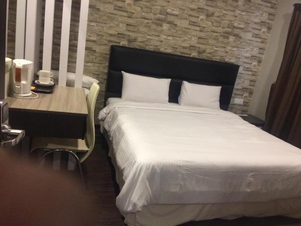 Gurney Lodge : photo 5 de la chambre chambre lit king-size