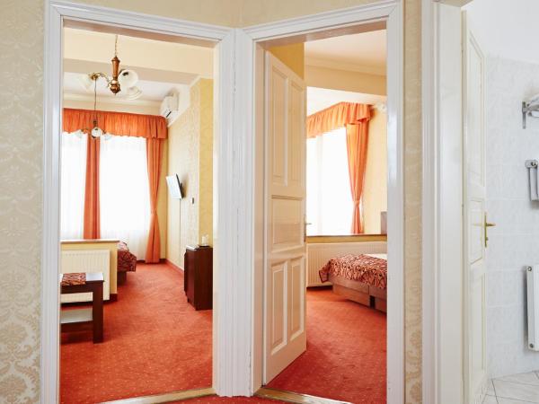 Hotel Astoria : photo 4 de la chambre suite 2 chambres