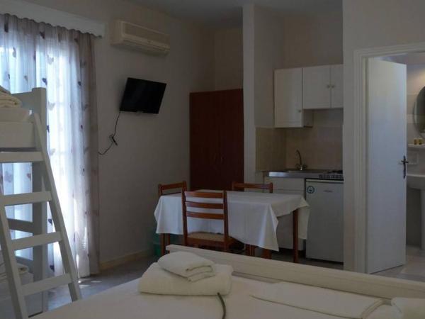 Hotel Sagterra : photo 3 de la chambre studio - vue sur piscine 