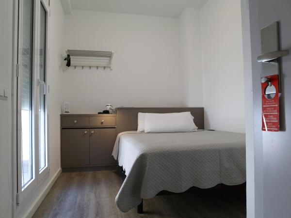 Hotel Alguer Camp Nou : photo 4 de la chambre chambre simple