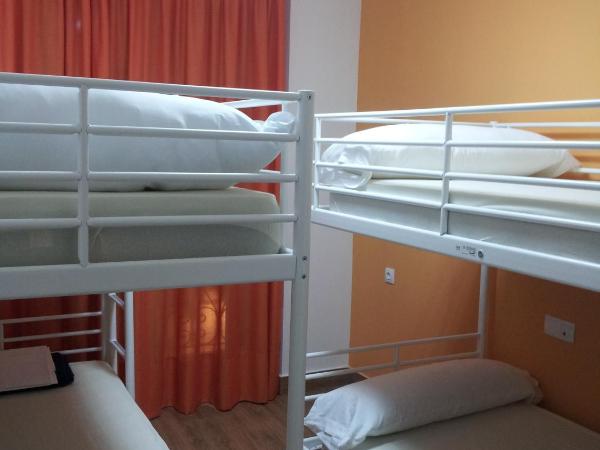 Pensión San Fermín : photo 5 de la chambre lit dans un dortoir de 4 lits