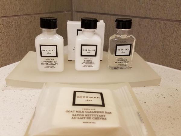 Alder Hotel Uptown New Orleans : photo 7 de la chambre chambre lit king-size avec balcon