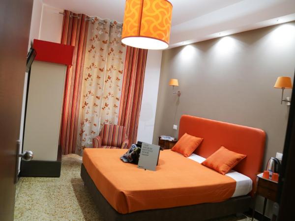 Hotel Bologna : photo 1 de la chambre chambres adjacentes - lit double ou lits jumeaux