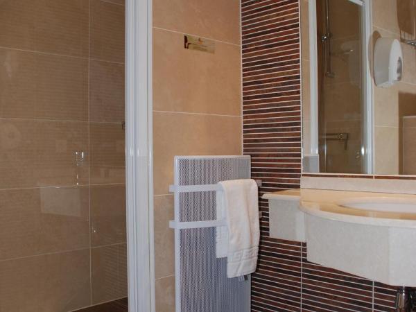 Cit'Hotel Criden : photo 3 de la chambre chambre lits jumeaux