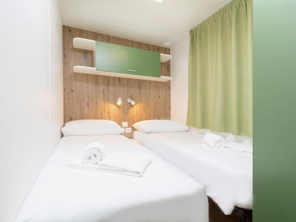 Maistra Camping Veštar Mobile homes : photo 9 de la chambre mobile home familial 3 chambres - escapade en forêt