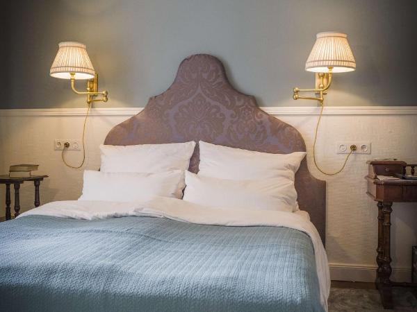 HENRI Hotel Berlin Kurfürstendamm : photo 1 de la chambre chambre double cabinet